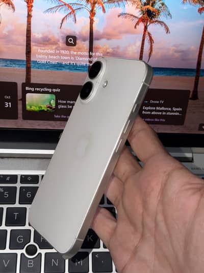 Apple iPhone 16 Brand New Condition Under Official Warranty