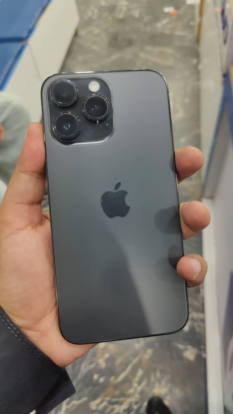 Apple iPhone 14 Pro Max 3