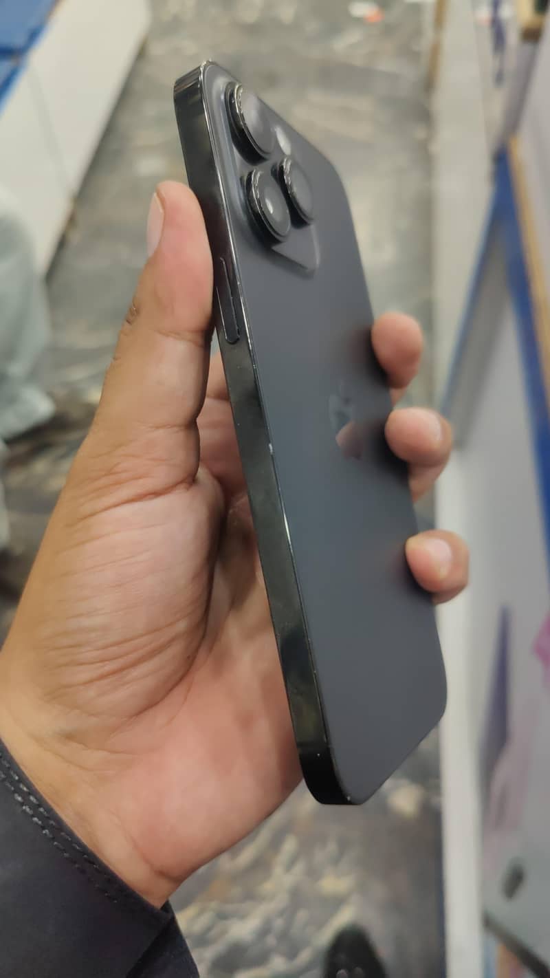 Apple iPhone 14 Pro Max 4