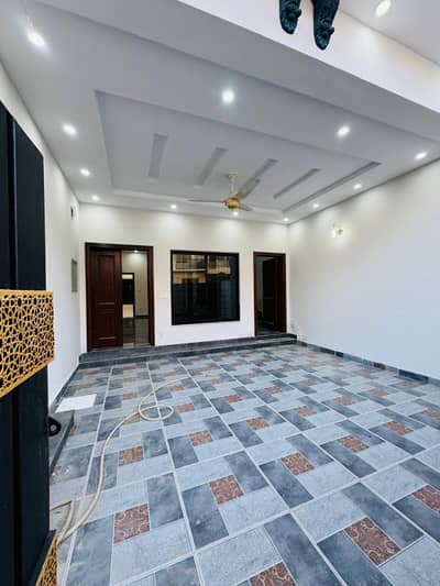 8 MARLA LUXURY HOUSE FOR SALE IN FAISAL TOWN BLOCK A