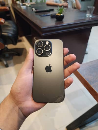 Apple iPhone 16 Pro Max