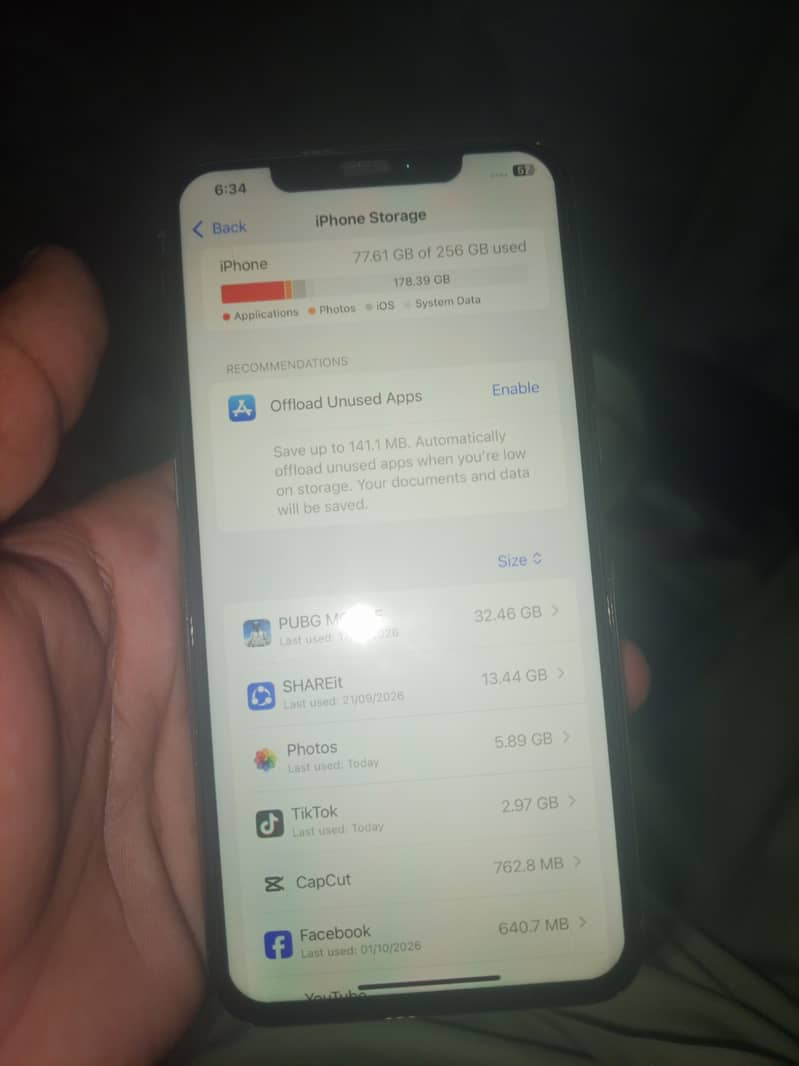 Apple iPhone XS Max 4