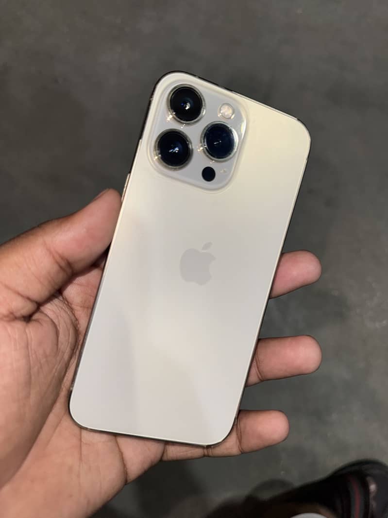 Apple iPhone 13 Pro 3