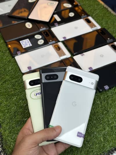 Google Pixel 7 8/128 official pta approved quantity stock available