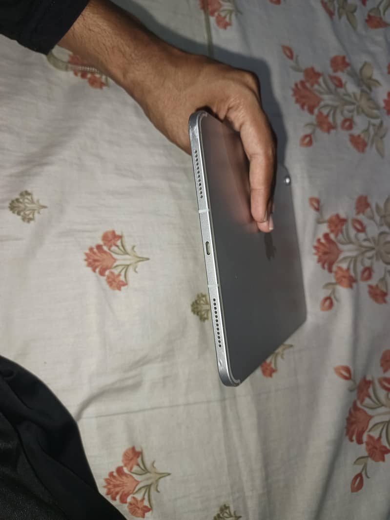 Ipad 11 Generation, A16 Bionic,256 GB,Cellular 4