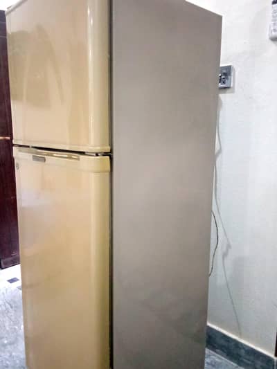 Dawlance Fridge Double Door - 10/10 Condition - Sargodha
