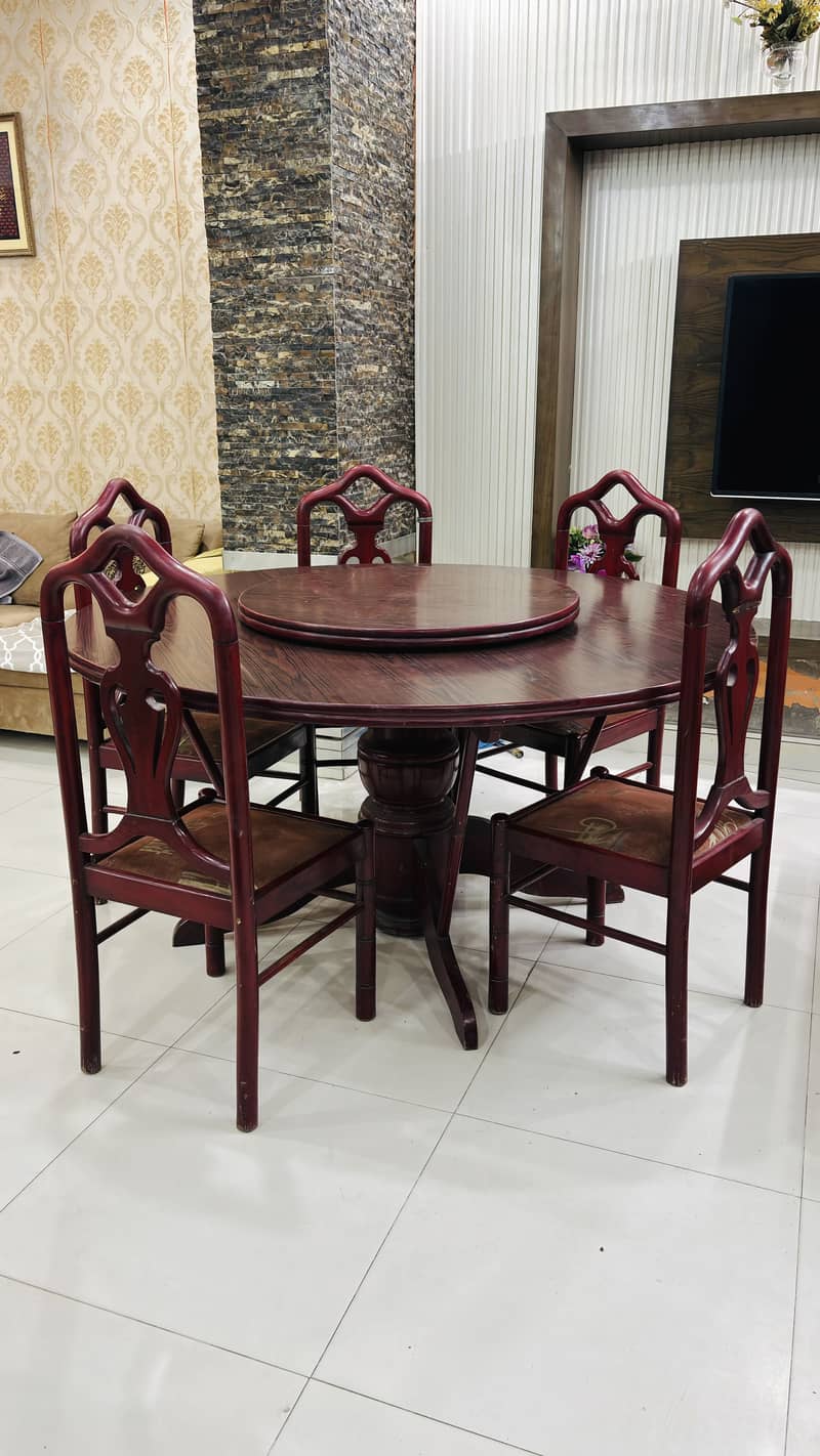 ROUND DINING TABLE WINE RED 0