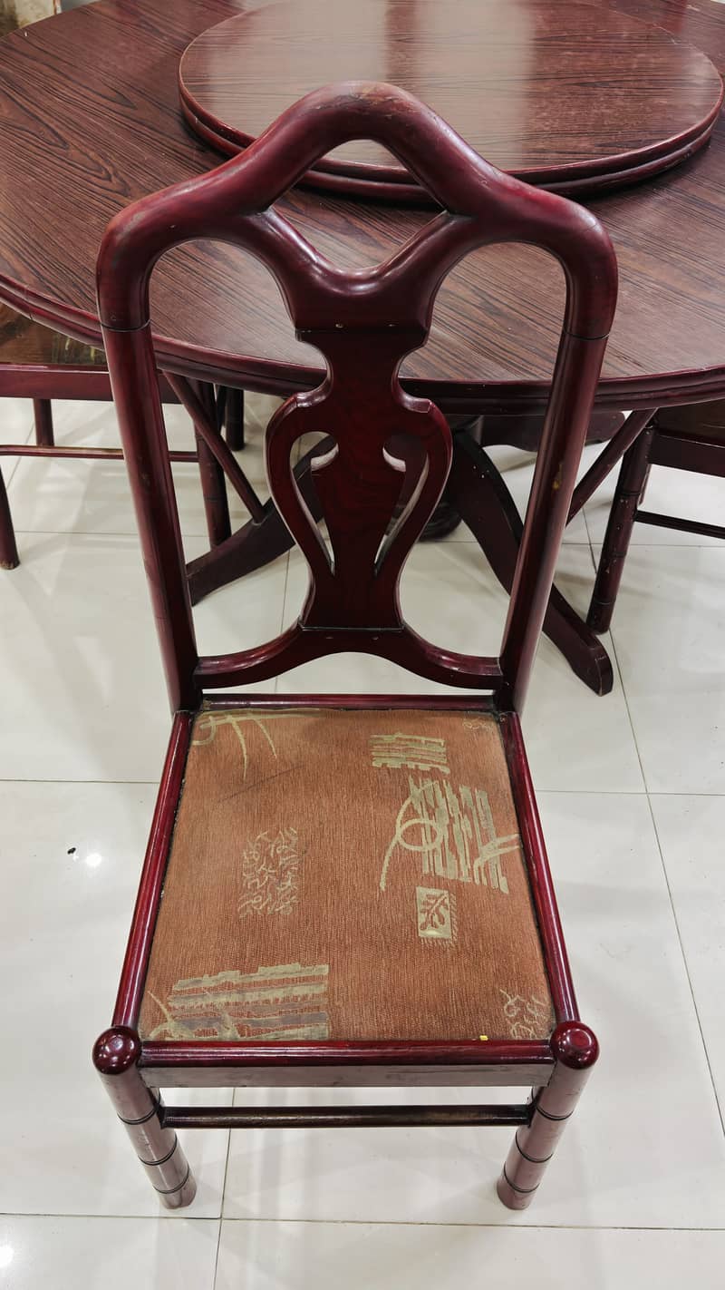 ROUND DINING TABLE WINE RED 3