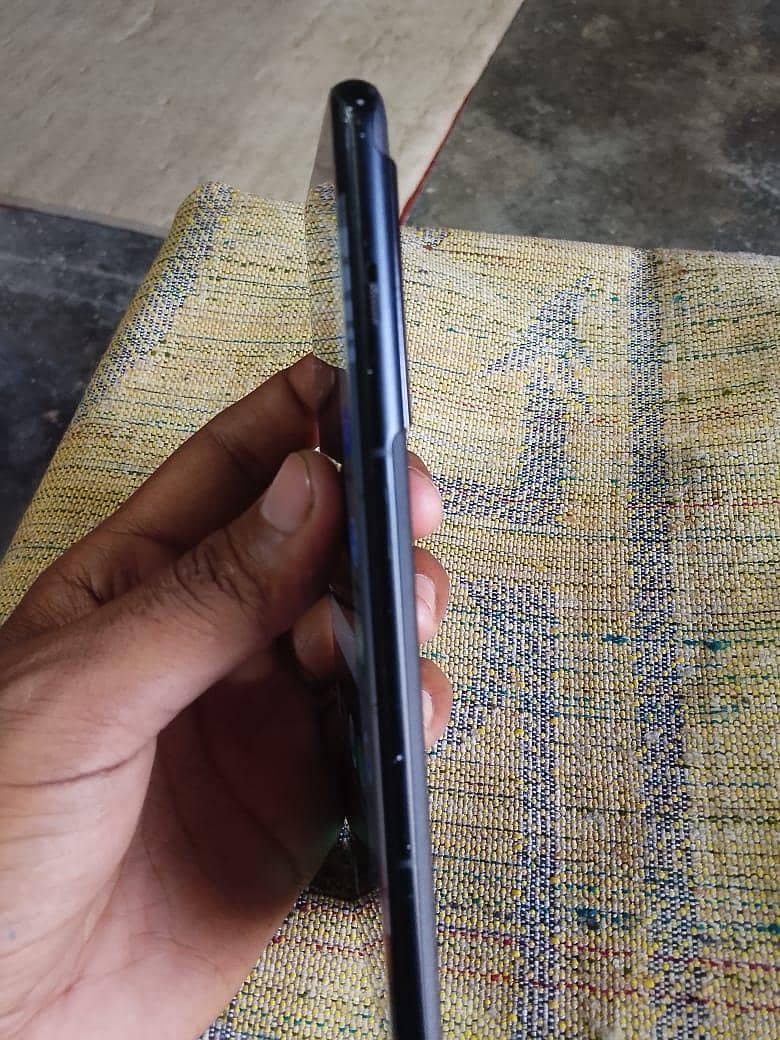 One Plus 10 Pro 4
