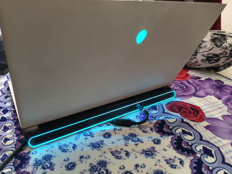 Alienware gaming laptop 0