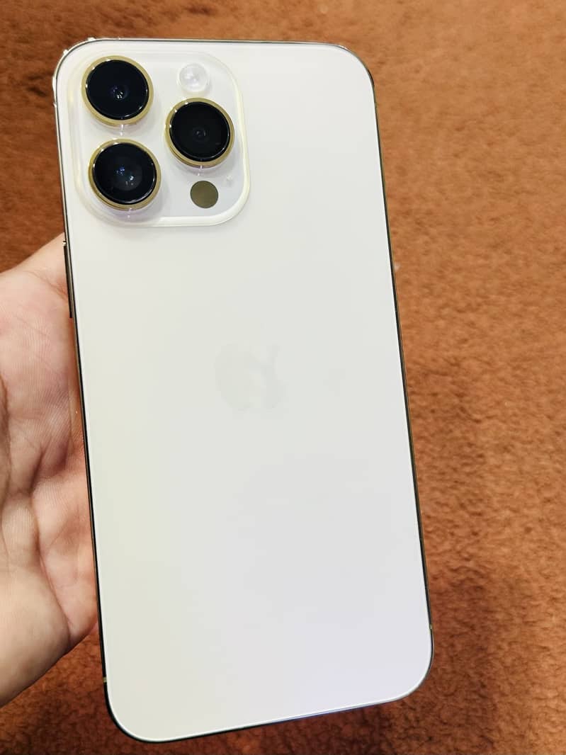 Apple iPhone 14 Pro Max 5
