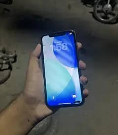Apple iPhone 11 4