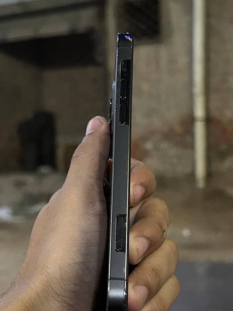 Apple iPhone 12 Pro 1