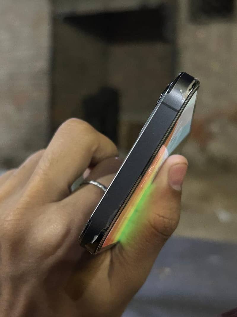 Apple iPhone 12 Pro 4