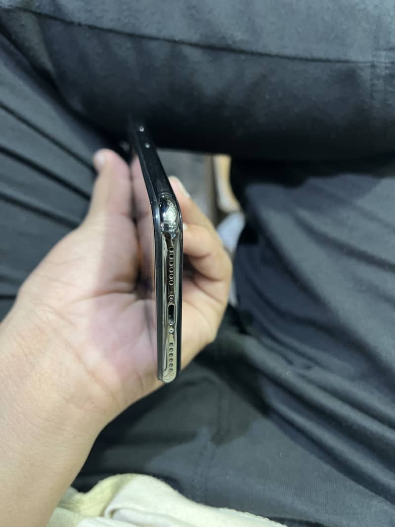Apple iPhone X 1