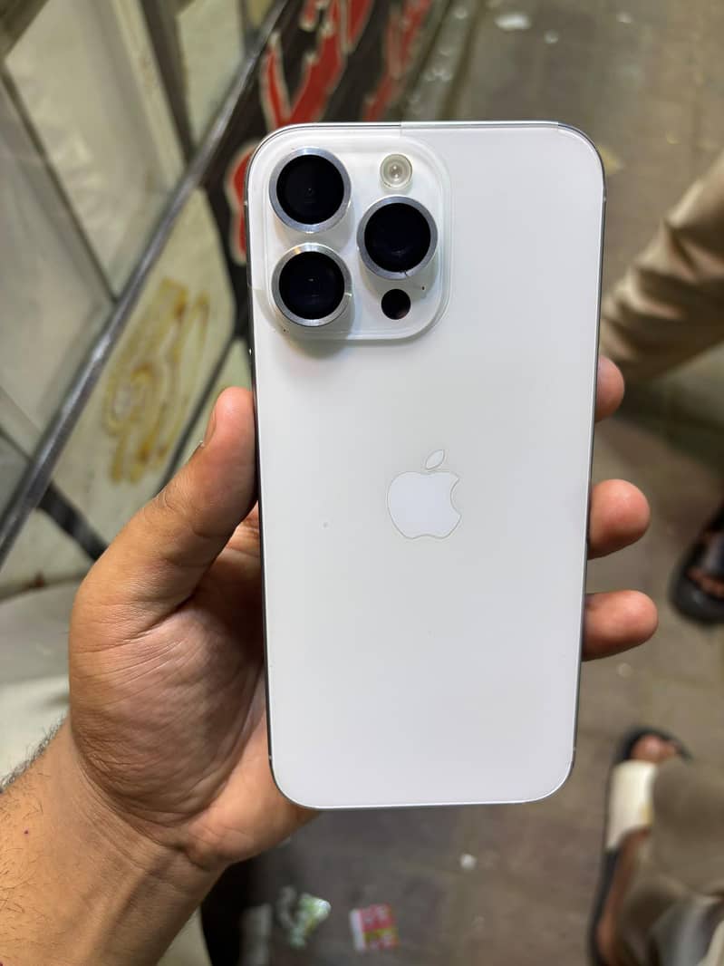 iPhone 16 pro max 0