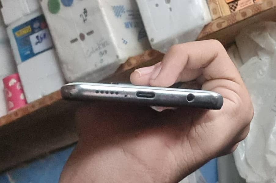 Xiaomi Redmi Note 9S 4