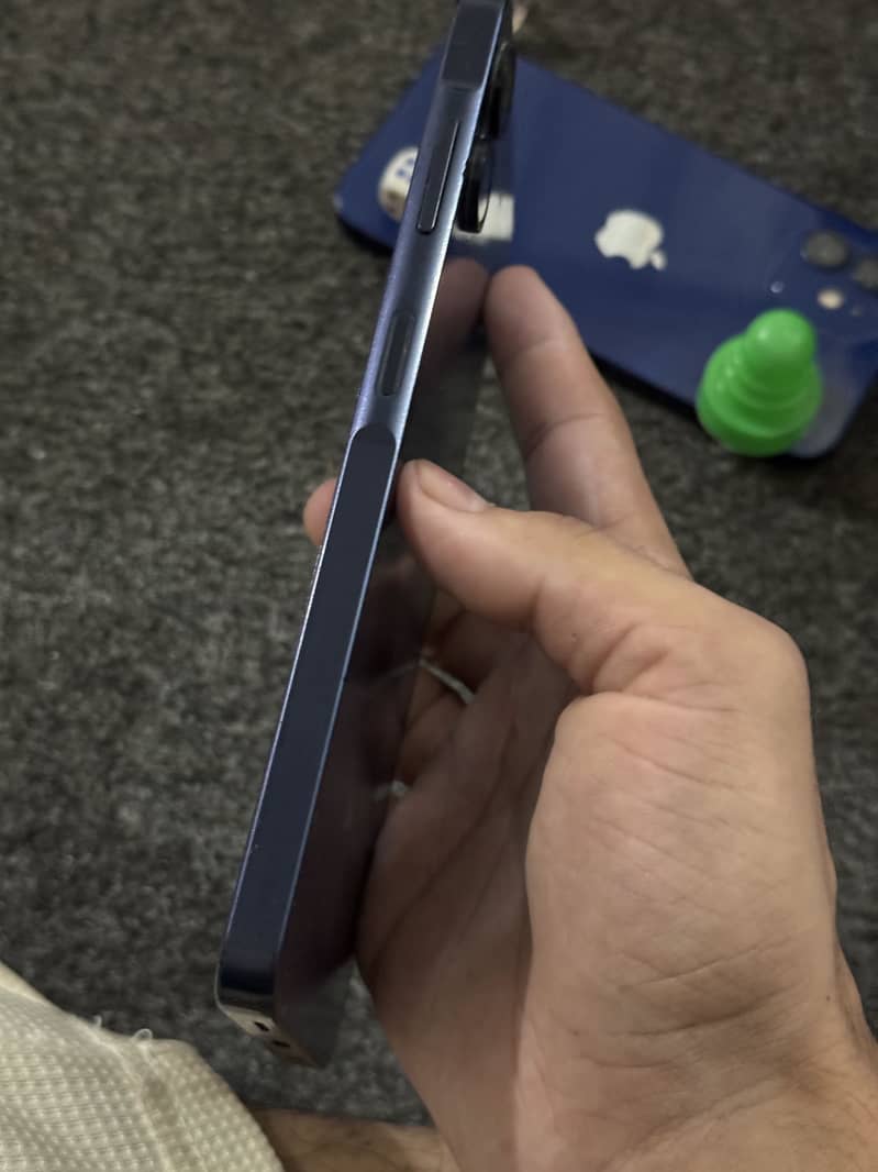 Samsung Mobile A06 4