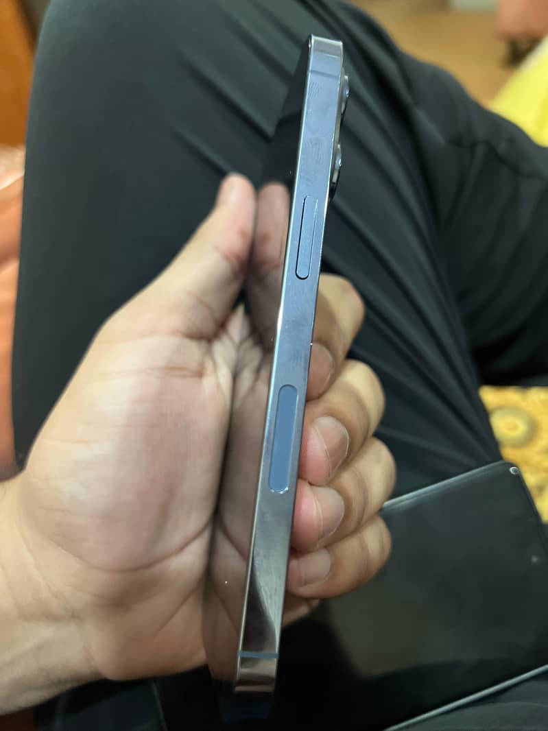 Apple iPhone 13 Pro 1