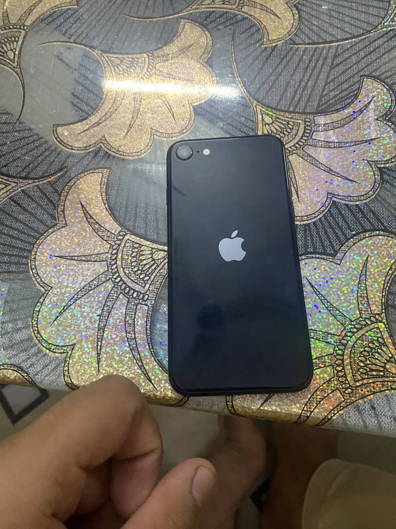 Apple iPhone SE3 0