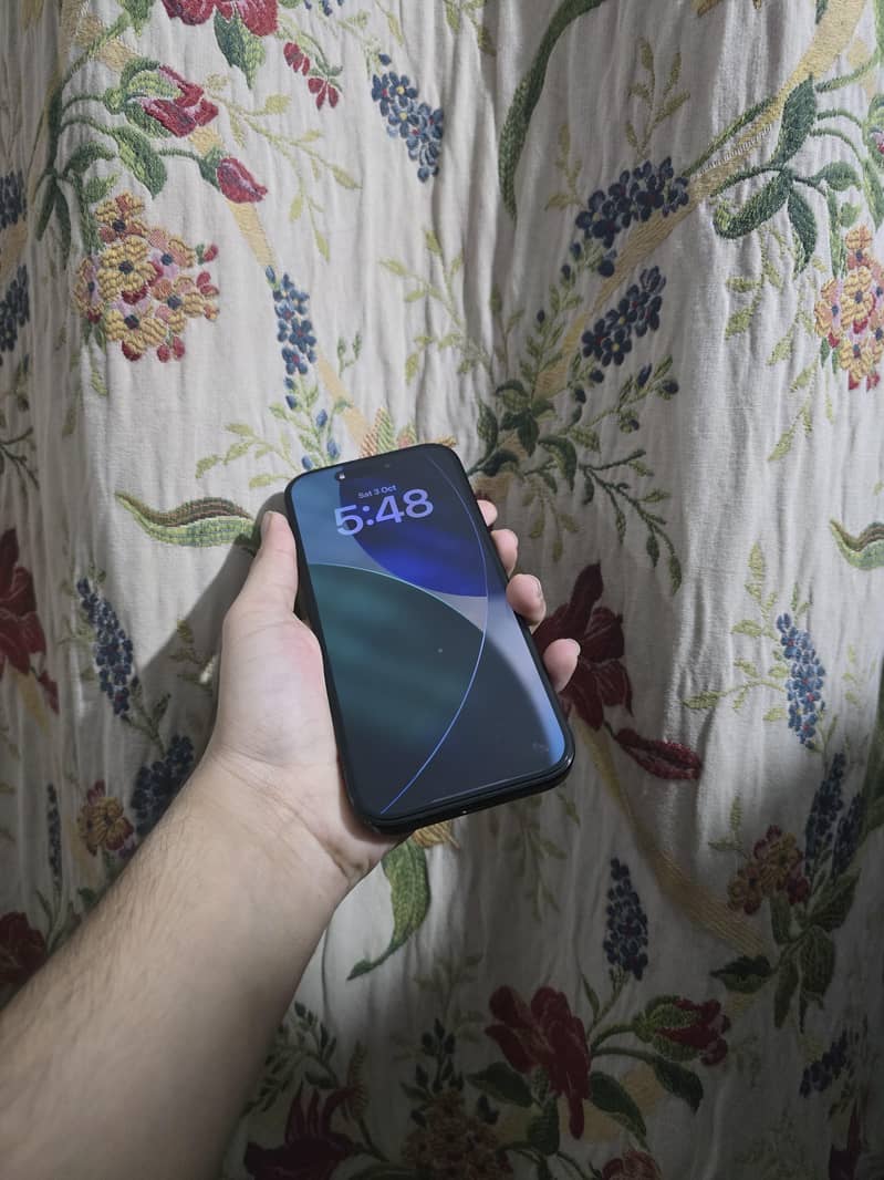 Apple iPhone 16 Pro jv 1