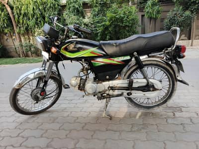 Honda CD 70-2019 in neat condition