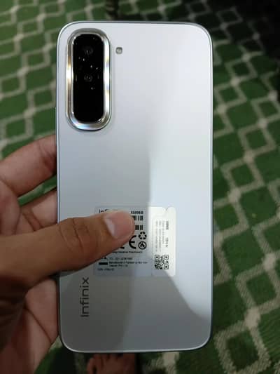 Infinix Hot 70