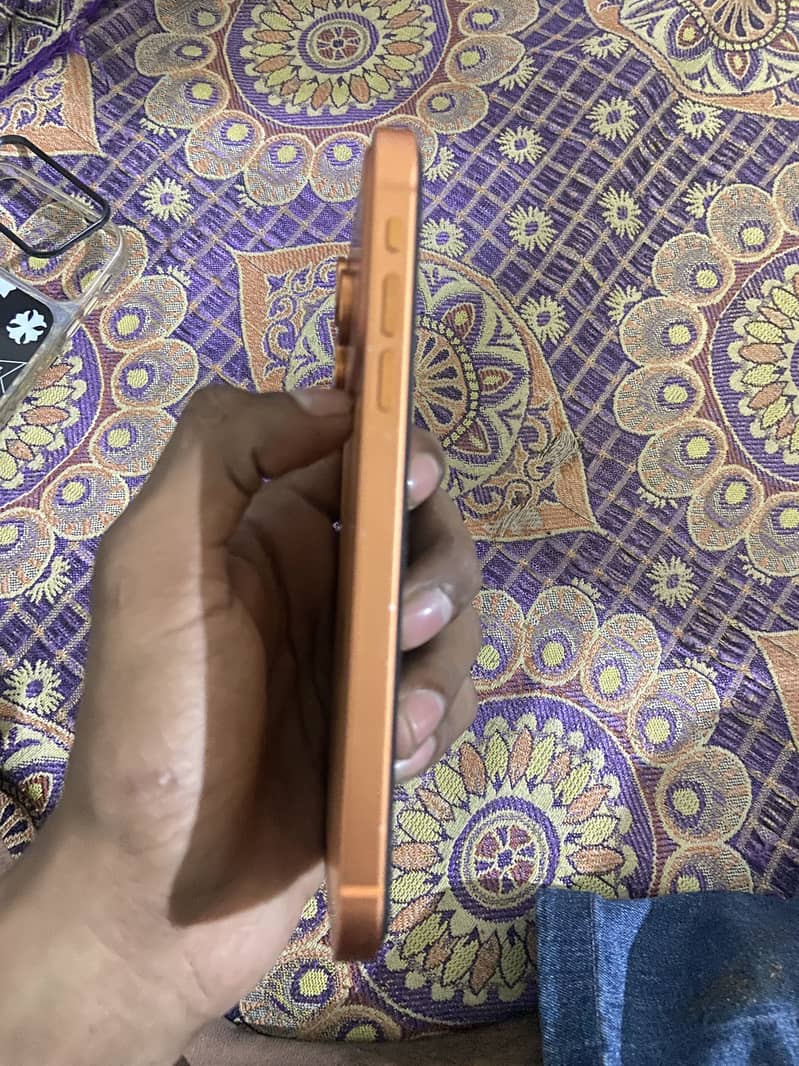 Apple iPhone XR 4