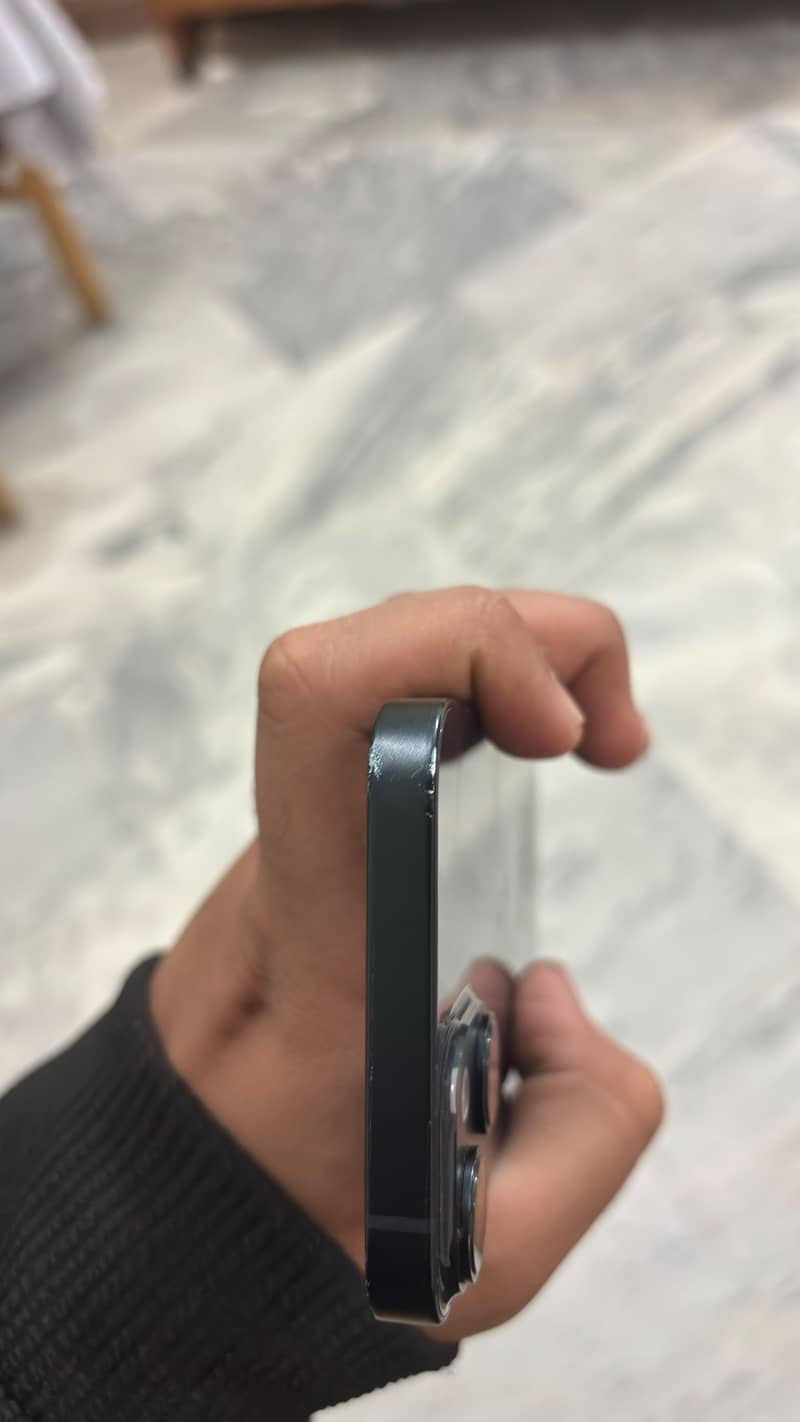 Apple iPhone 14 5