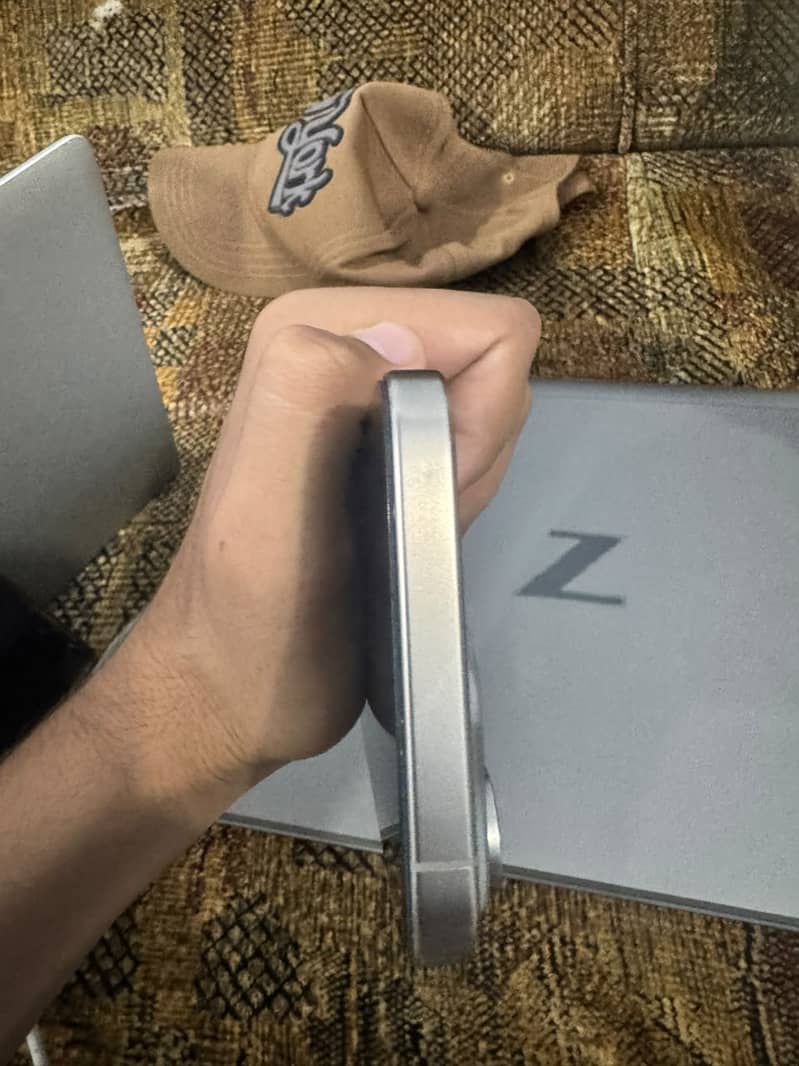 Apple iPhone 15 Pro Max 8
