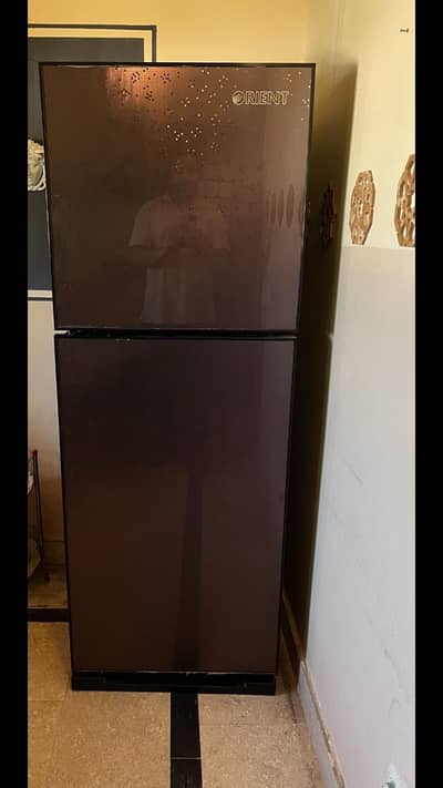 Chill working condition like new no single scratch on front