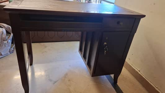 Computer table - Study table for sale