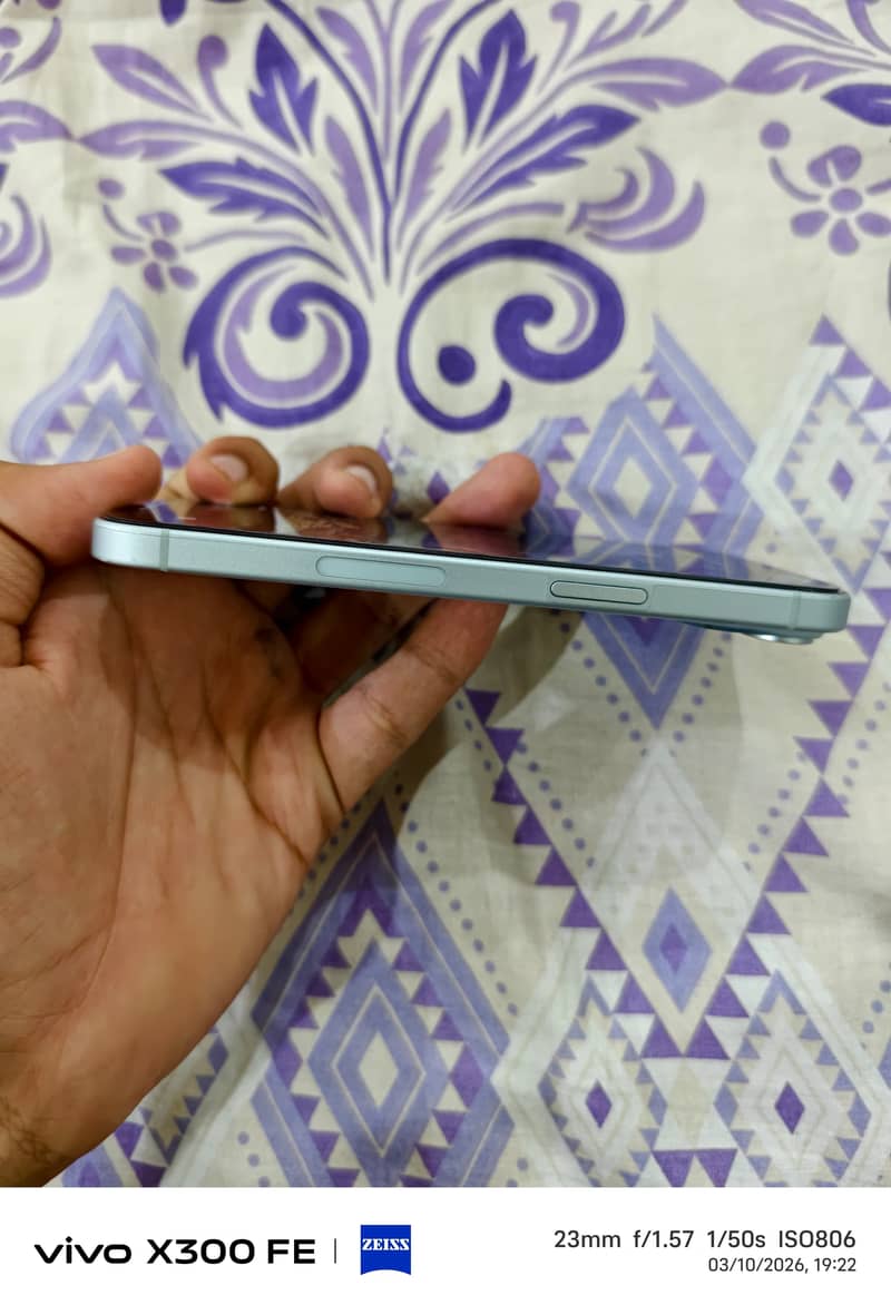 Apple iPhone 15 2