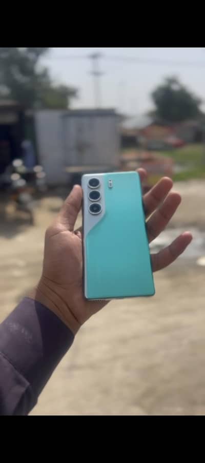 Tecno CAMON 40 Pro