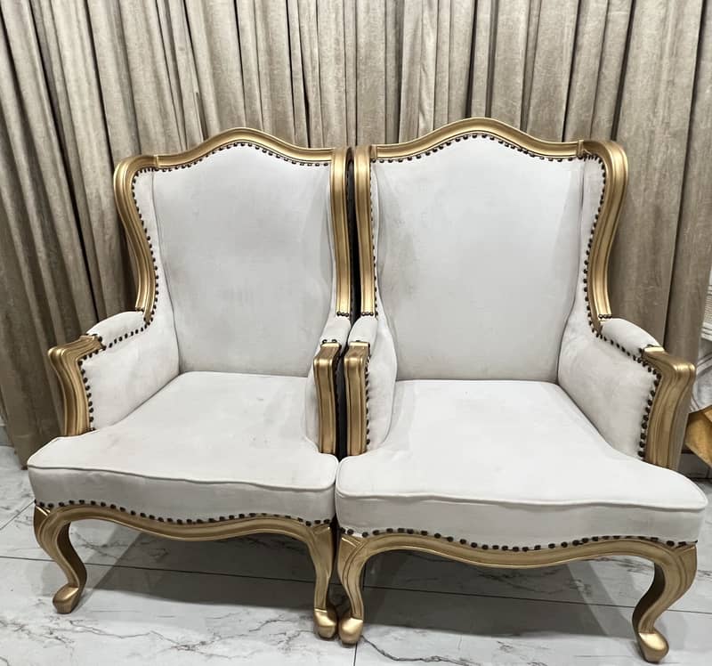 Bed room chairs 0