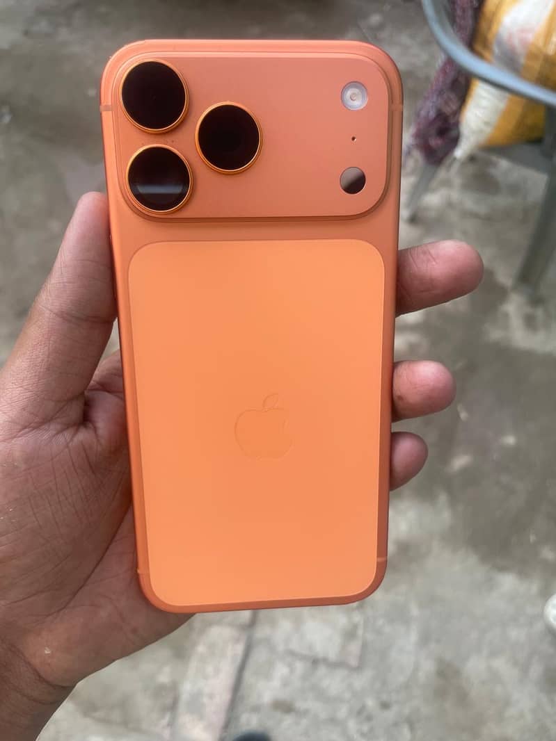 Apple iPhone 17 Pro Max 1