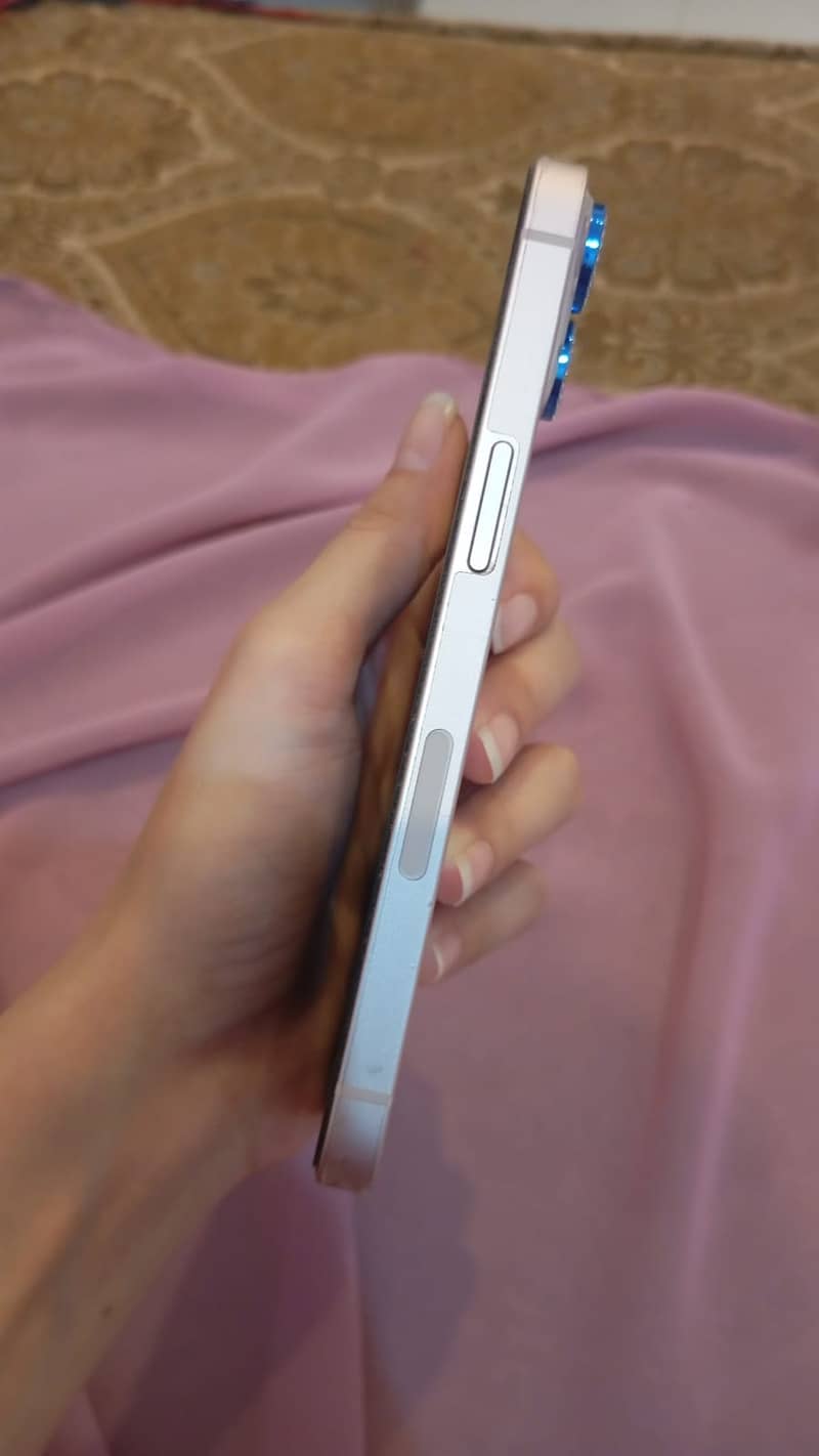 iPhone 13 2