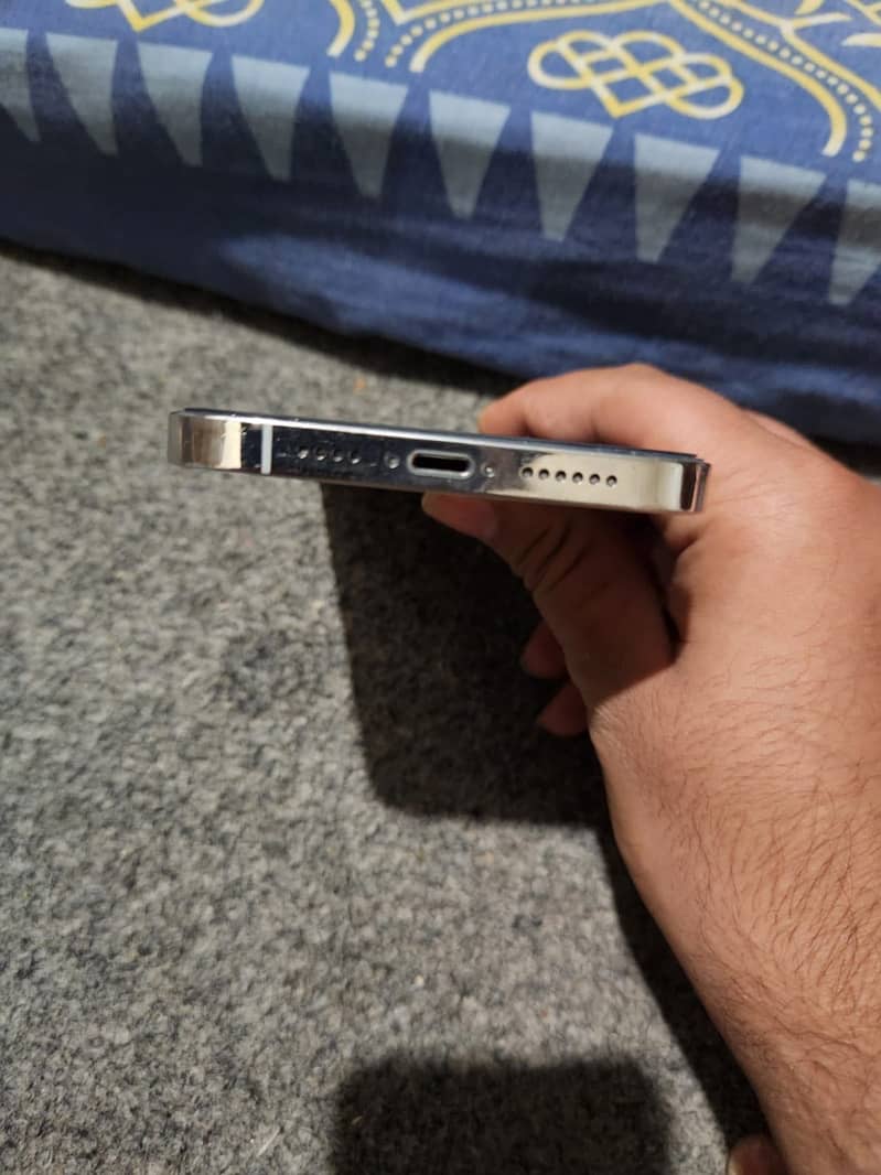 Apple iPhone 12 Pro Max 5