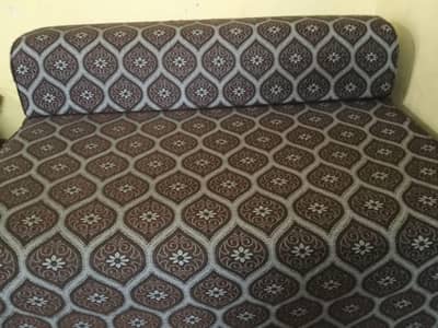 Best condition Fordable sofa