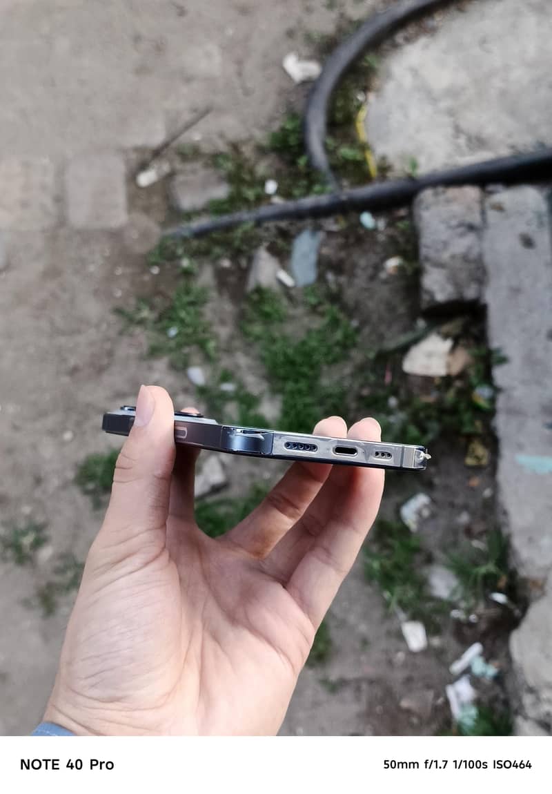 Apple iPhone 13 Pro 1
