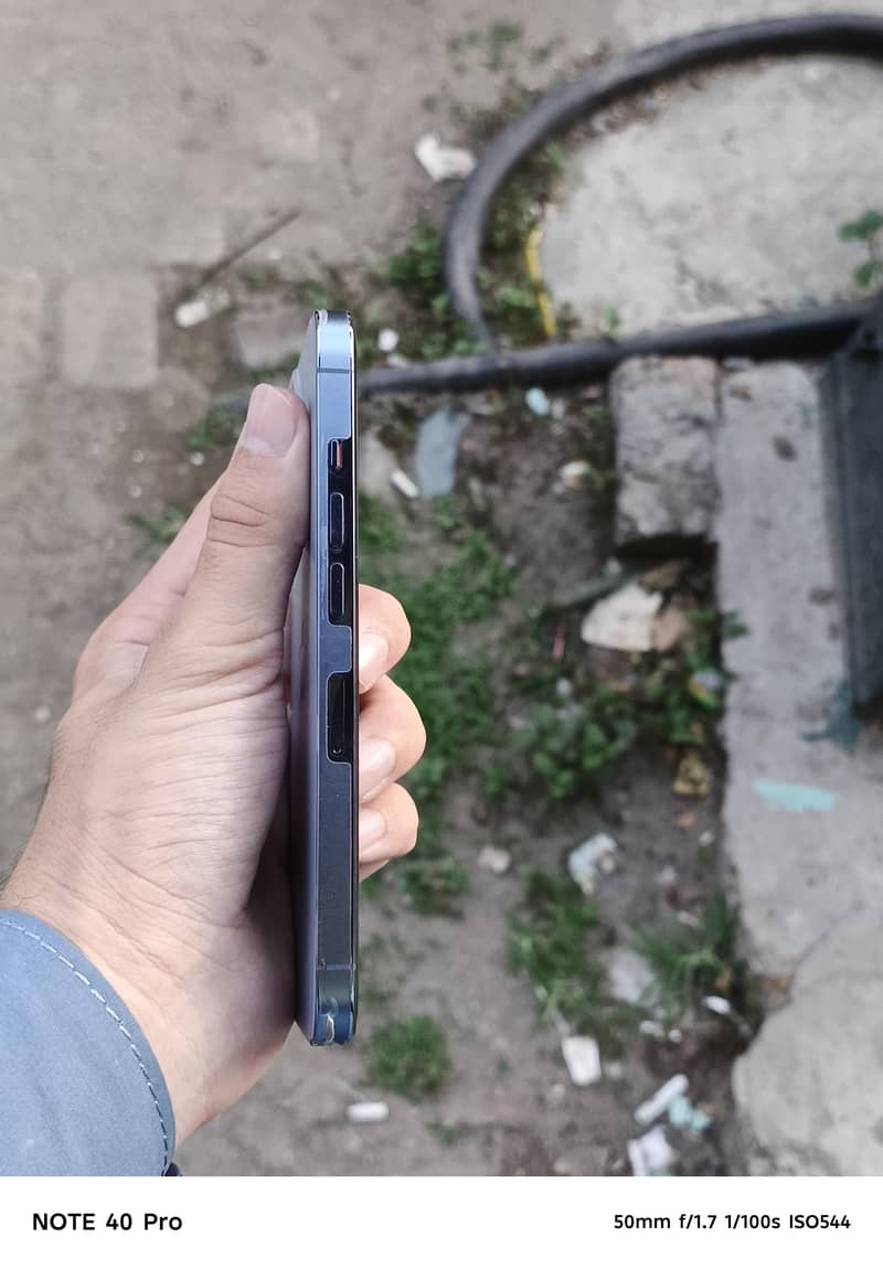 Apple iPhone 13 Pro 4
