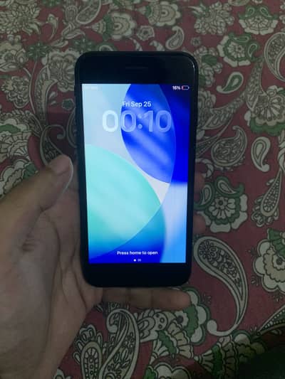 Apple iPhone SE