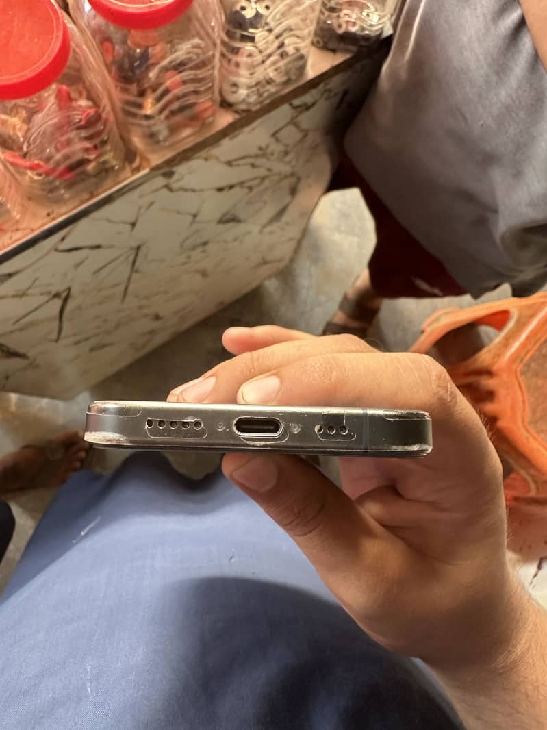 iPhone 15pro 4