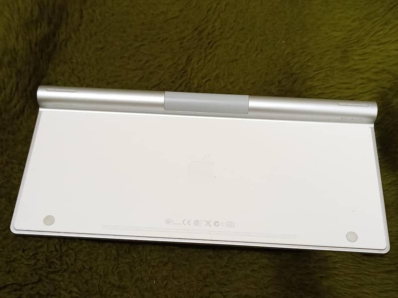 Orignal Apple Bluetooth Wireless Keyboard 1