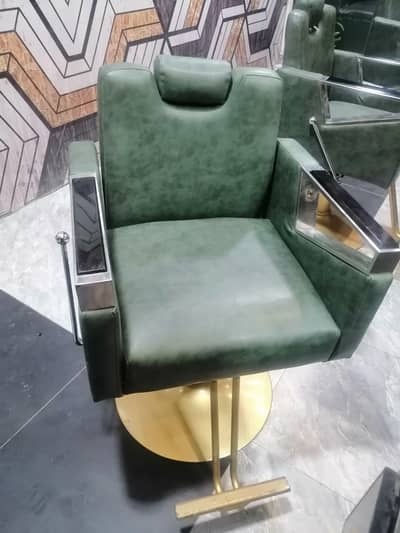 4 salon pouler chair new condition
