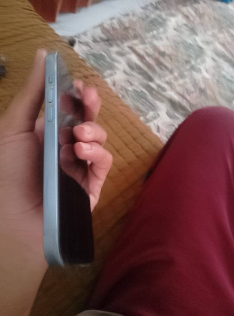 Apple iPhone 14 3