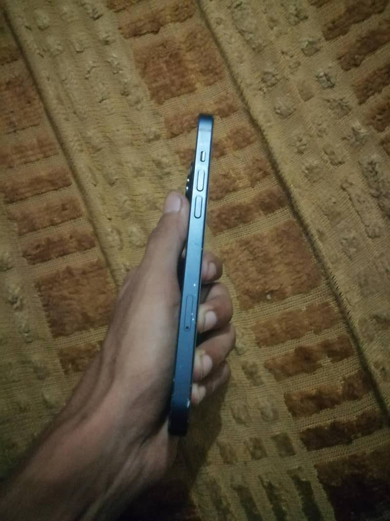 Apple iPhone 14 plus 3