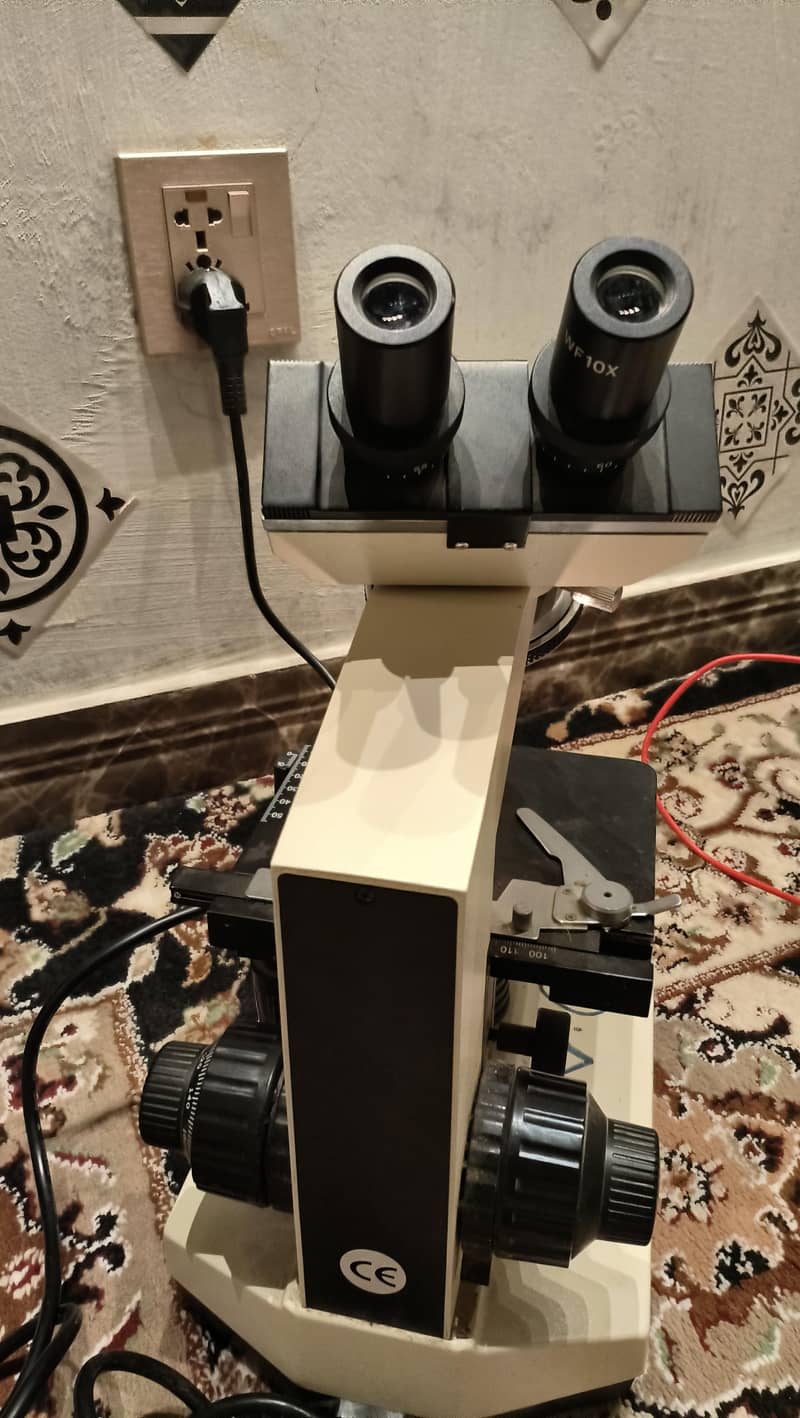 compound microscope. 2