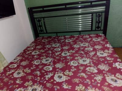 iron bed 6/6 size