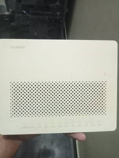 Huawei HG8346M GPON / EPON Fiber Router with Original Adapter